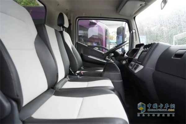 hin震撼！東風(fēng)輕型車“硬核產(chǎn)品”讓您大飽眼福