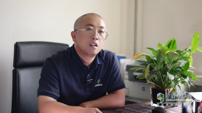 高效環(huán)保，上汽紅巖杰獅H6榮獲“值得用戶信賴純電資源運(yùn)輸車”獎(jiǎng)