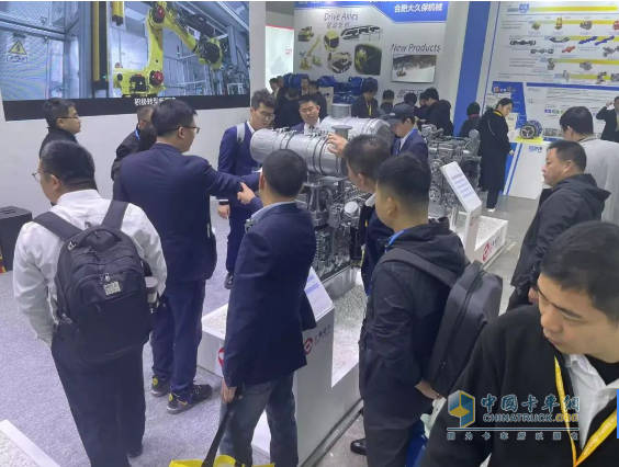 bauma China 2024火熱開幕，上柴動(dòng)力首日精彩盤點(diǎn)