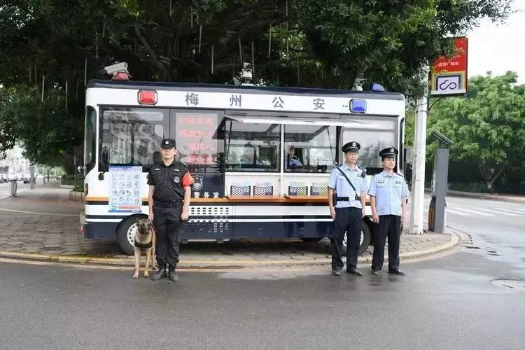 打造“一警多能”智慧警務(wù)站 讓群眾更有安全感