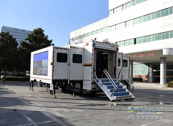 森源鴻馬通信指揮車：多場景 “智慧中樞”，守護(hù)安全與秩序