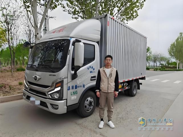 跑貨運(yùn)算經(jīng)濟(jì)賬，還是寬體領(lǐng)航大G-LNG輕卡好用
