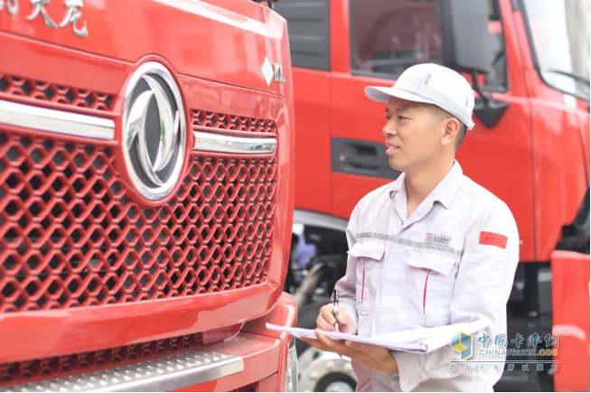 東風(fēng)商用車：從“小技工”到“大明星”，吳文平的“逆襲之路”