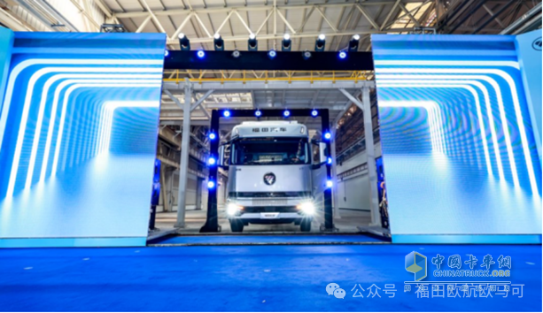 全新歐航M6平臺(tái)首車長(zhǎng)沙超卡工廠下線 為H系列新品上市筑牢產(chǎn)能基石