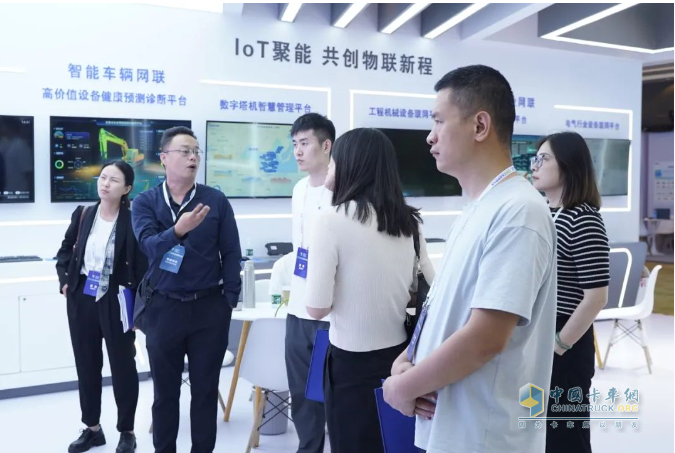 徐工漢云重磅亮相2025工業(yè)互聯(lián)網(wǎng)大會