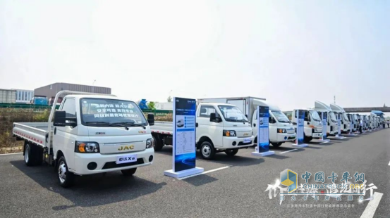 六十一載追光路：江淮商用車以技術(shù)創(chuàng)新與用戶價值引領(lǐng)行業(yè)變革