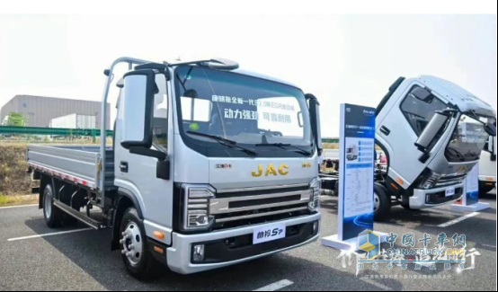 六十一載追光路：江淮商用車以技術(shù)創(chuàng)新與用戶價值引領(lǐng)行業(yè)變革