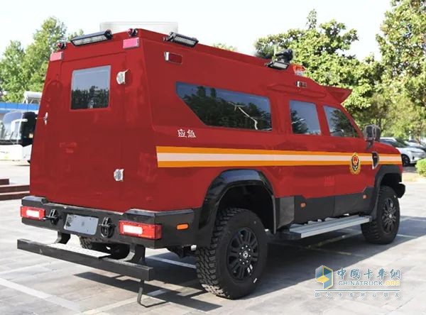 森源鴻馬應(yīng)急前突通信指揮車：為應(yīng)急救援注入強大通信保障力量