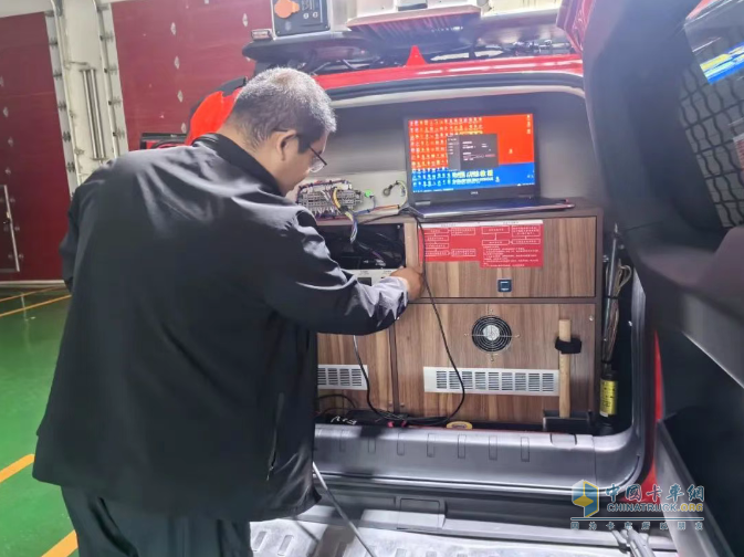 以練備戰(zhàn)！宇通應(yīng)急救援車輛參演“應(yīng)急使命·2025”聯(lián)合救援演習(xí)！