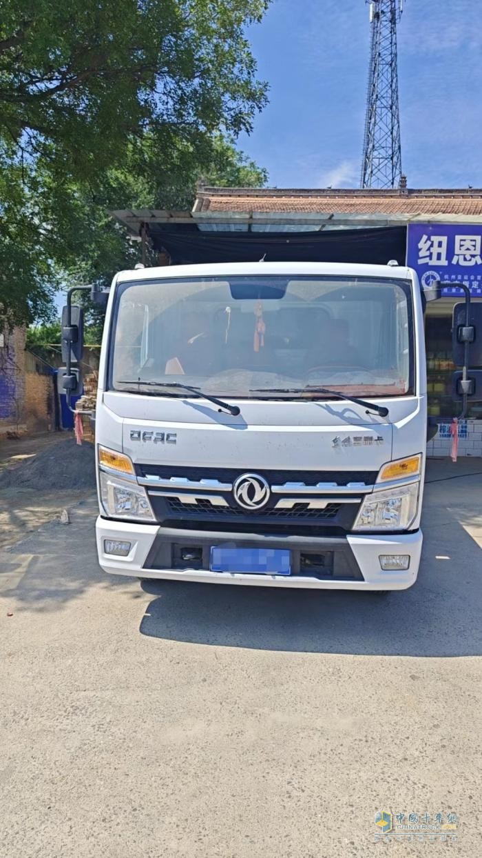 卡友兄弟說 家人作伴、朋友相隨，這樣的幸福與東風(fēng)多利卡超能有關(guān)