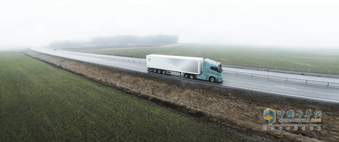 600km續(xù)航+40分鐘快充！沃爾沃卡車引領(lǐng)長途重卡電動化趨勢