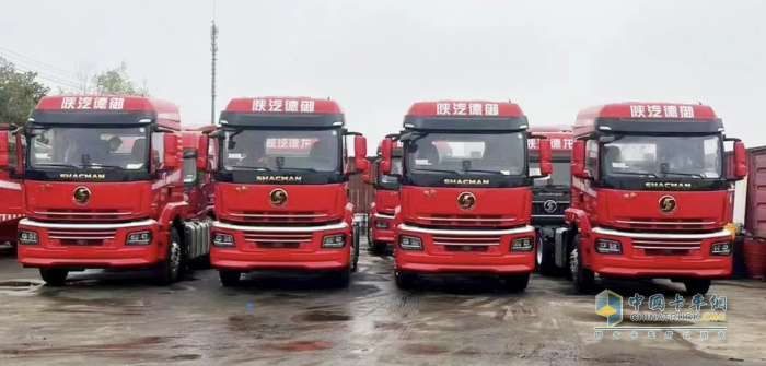 顧老板盛贊康明斯M10發(fā)動機，強勁、節(jié)油，助力運營！