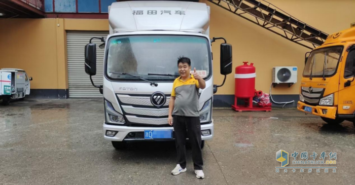 卡友張師傅: 歐馬可輕卡每公里幫我省3毛，這車(chē)選對(duì)了！