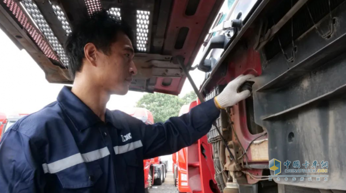 省氣、可靠還舒適，徐工漢風(fēng)G7 LNG牽引車助力李帥強(qiáng)開(kāi)啟致富之路