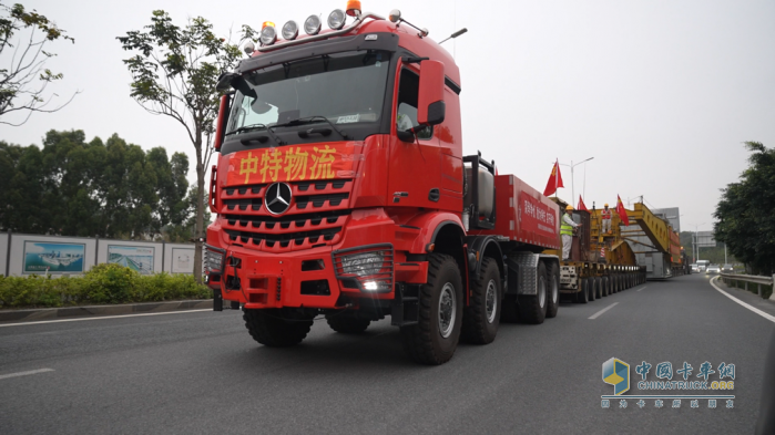 總牽引質(zhì)量500噸！ 新款奔馳Arocs SLT福廈“北電南送”工程大件首運