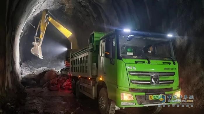 徐工新能源自卸車擦亮城市建設(shè)綠色底色