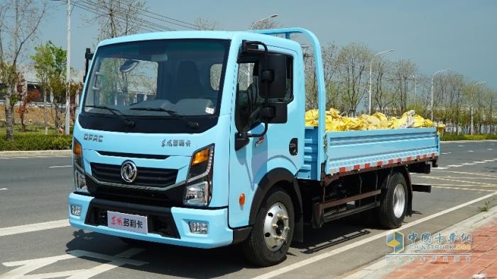 百業(yè)“錢”途任吾行 東風(fēng)多利卡 “任吾行”系列車型上市，助力卡友暢行無界