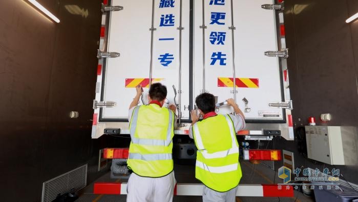 專用車行業(yè)首個！40℃環(huán)境下F類冷藏車最長升溫時間挑戰(zhàn)成績出爐