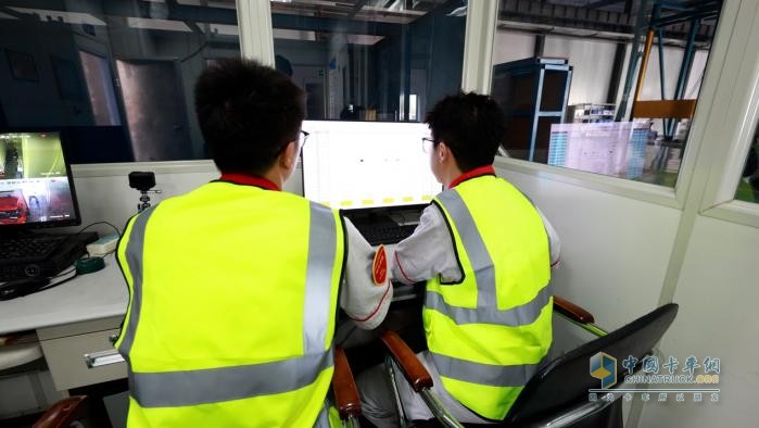 專用車行業(yè)首個！40℃環(huán)境下F類冷藏車最長升溫時間挑戰(zhàn)成績出爐