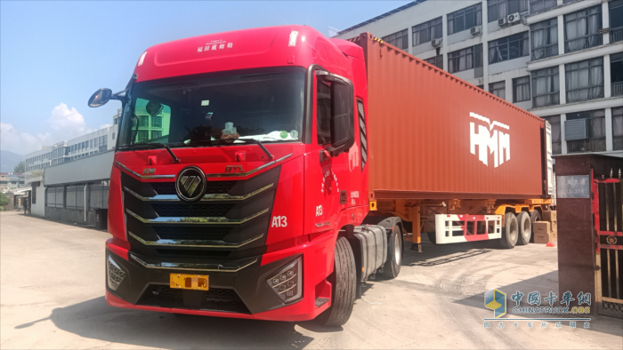 百公里油耗22.7L！歐曼星翼港口車成為胡師傅創(chuàng)富好搭檔 高效“盈”運(yùn)更省心