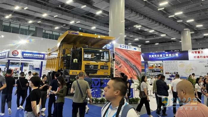 打卡廣州！徐工礦卡亮相第十屆廣州砂石展