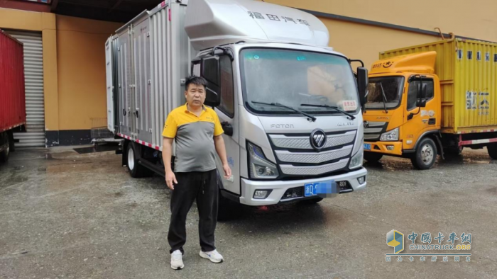 卡友張師傅: 歐馬可輕卡每公里幫我省3毛，這車(chē)選對(duì)了！