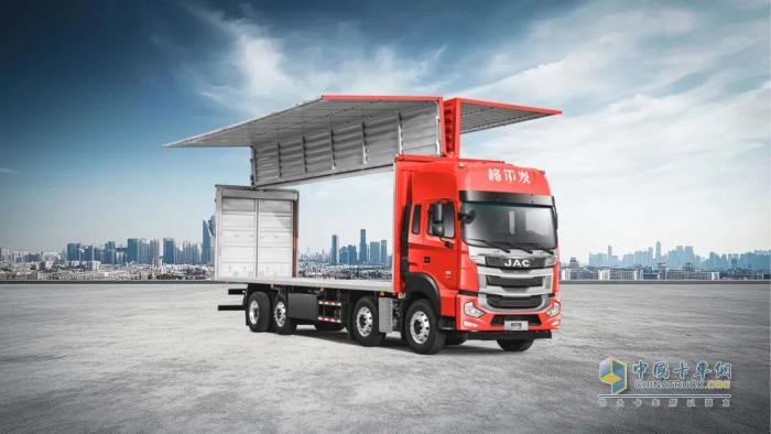 江淮格爾發(fā)8×2提升橋載貨車：零擔(dān)百貨運輸?shù)淖吭街x