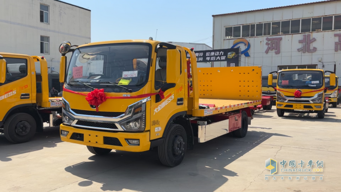 福康163馬力+8擋變速箱！瑞沃大金剛ES5 Pro清障車(chē)作業(yè)更高效！