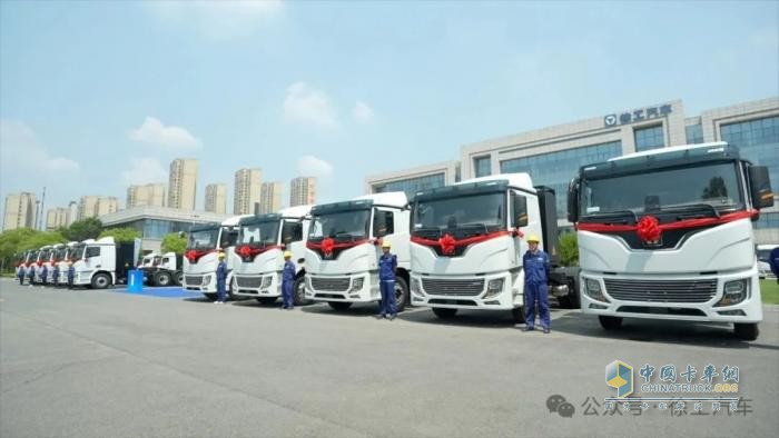 目的地：大西北！100臺徐工新能源重卡滿電啟程