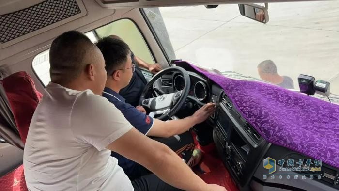 西北再迎東風(fēng)熱！20臺龍擎危化車交付寧夏大客戶