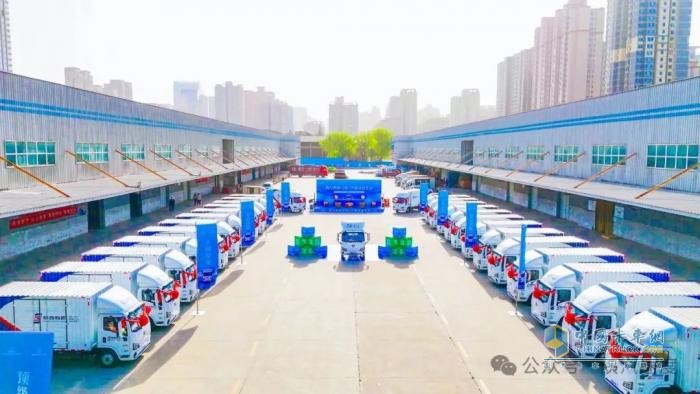 陜汽商用車：穩(wěn)產(chǎn)穩(wěn)銷逆勢增長，創(chuàng)新驅(qū)動啟新程