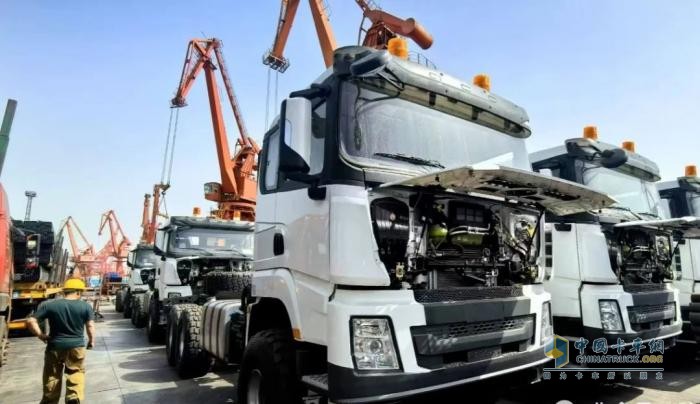 陜西通力沙漠車(chē)批量交付 單月出口訂單再創(chuàng)新高
