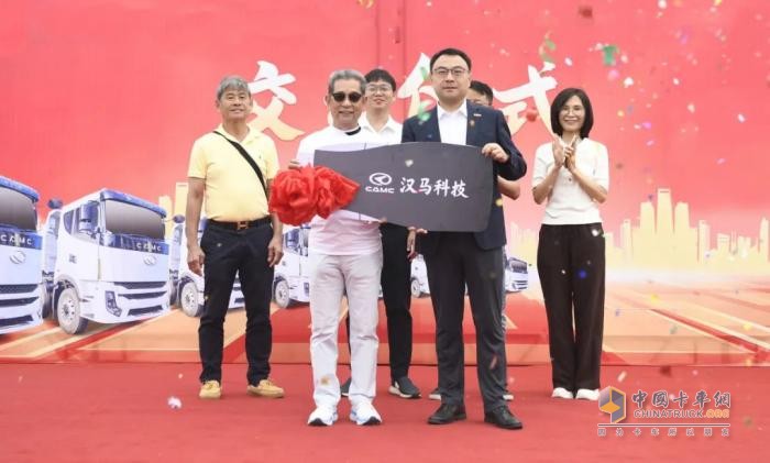 130臺爆單！漢馬科技新款自卸車交付東南亞大客戶