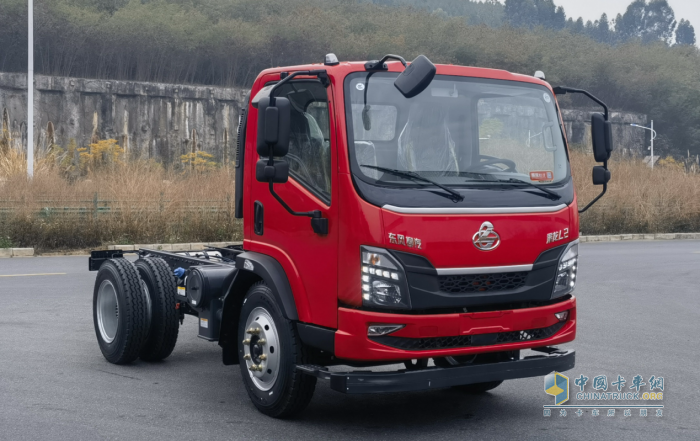 乘龍L2自卸車：動力強勁+承載穩(wěn)固，城鄉(xiāng)運輸無壓力