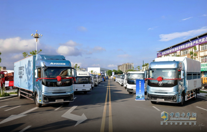 50余輛福田歐曼專用車集結(jié)，歐曼銀河3高效運(yùn)營(yíng)價(jià)值之旅抵達(dá)隨州