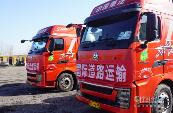 豪沃重卡助力圓鴻物流降本增效，打造跨境運力新標(biāo)桿