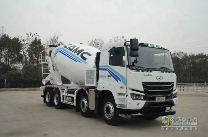 星馬輕騎兵電動上裝攪拌車，助力卡友高效盈運(yùn)每一程