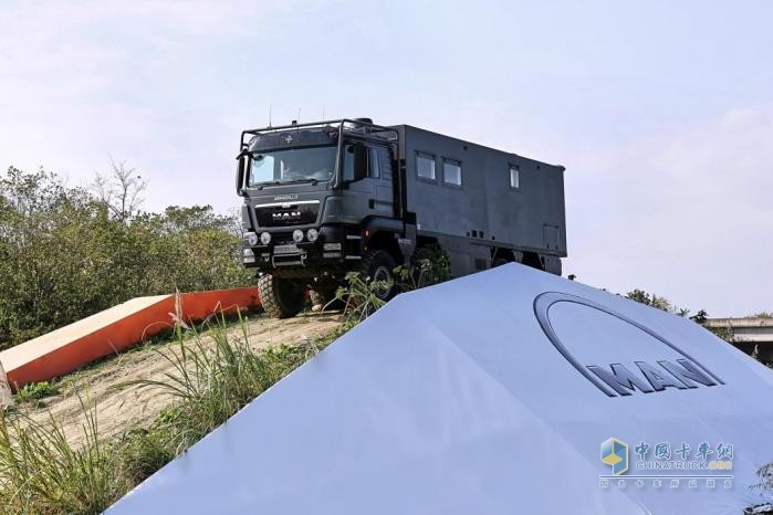 拓天下 越無限 曼恩越野房車體驗日高能來襲
