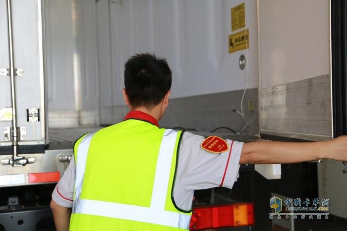 專用車行業(yè)首個！40℃環(huán)境下F類冷藏車最長升溫時間挑戰(zhàn)成績出爐