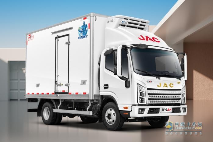 “鮮”鋒實力，駿鈴A7冷藏車穩(wěn)運必達(dá)！