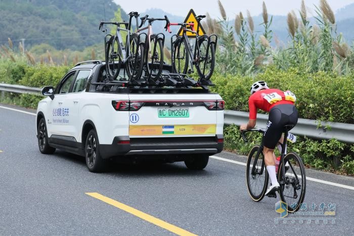 “隱形大梁”重新定義皮卡車身科技，雷達(dá)RD6獲十佳底盤評選皮卡先鋒獎