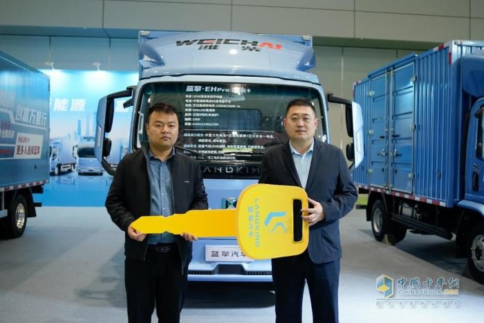 領(lǐng)勢(shì)而來 藍(lán)擎汽車新能源爆款新品重磅亮相深圳車展