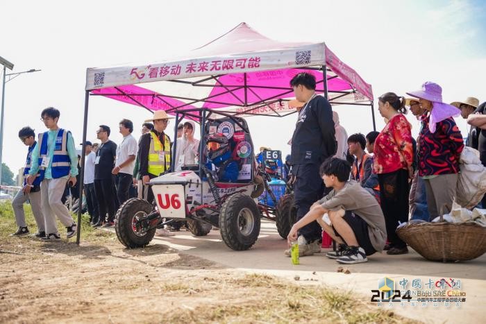 東風(fēng)商用車譽(yù)助湖北汽院HUAT車隊(duì)5月燃戰(zhàn)巴哈大賽（襄陽(yáng)站）