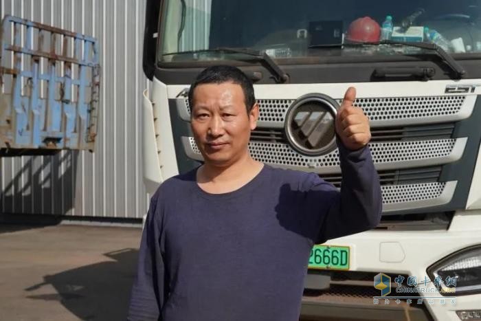 1臺1年能省20萬！百臺歐曼智藍戰(zhàn)車助尹經(jīng)理港口運輸大贏特贏