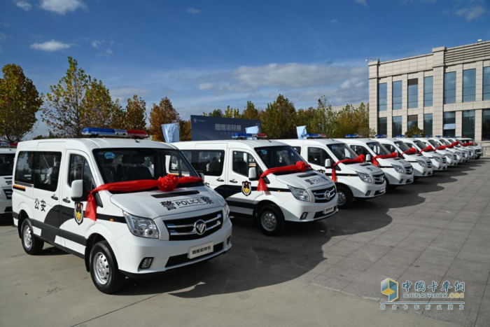 警用力量，守護(hù)安心！圖雅諾警用車(chē)輛批量交付，共筑城市“安全網(wǎng)”