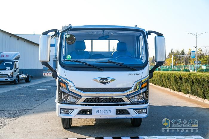 廂貨\載貨車最熱銷，新能源領(lǐng)漲—2024年1-11月輕卡市場(chǎng)主要特征總結(jié)分析