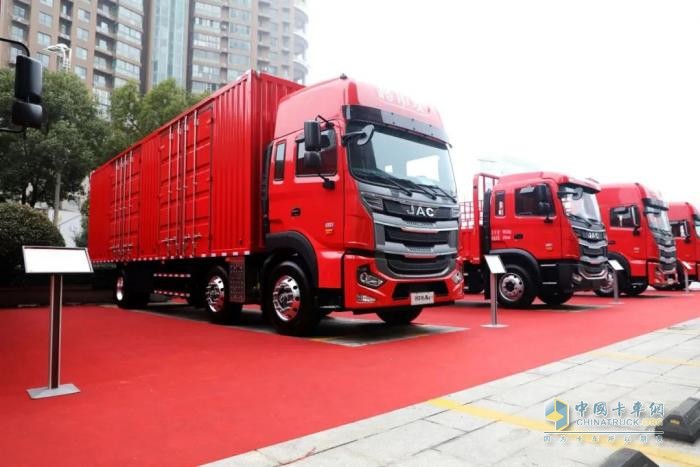 果蔬綠通新選擇，格爾發(fā)6×2載貨車引領(lǐng)高效運輸
