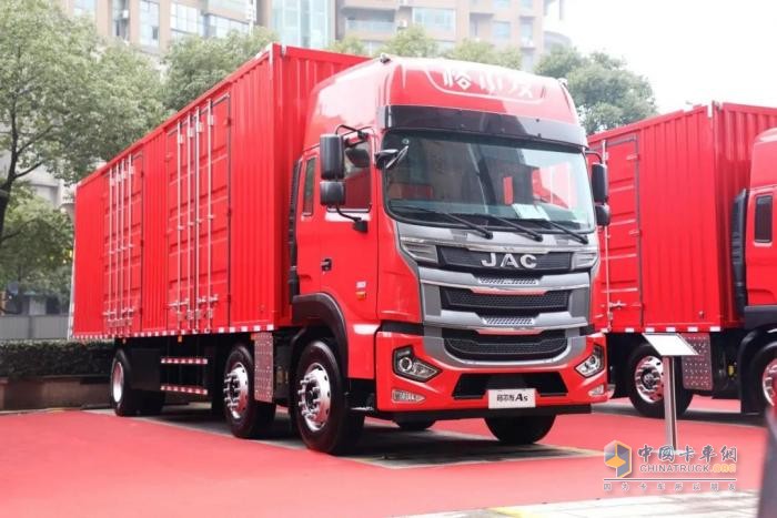 果蔬綠通新選擇，格爾發(fā)6×2載貨車引領(lǐng)高效運輸