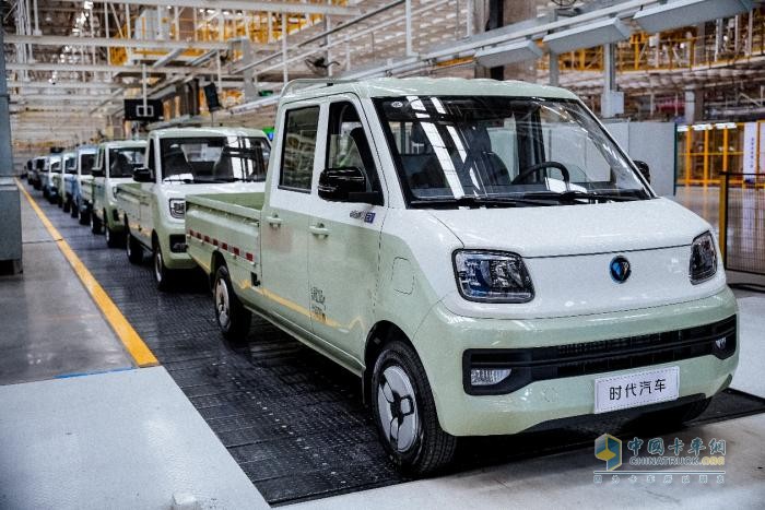 破解商用車轉(zhuǎn)型痛點(diǎn) 時(shí)代汽車首款半固態(tài)電池卡車技術(shù)解析