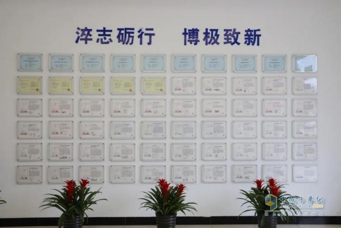 以創(chuàng)新詮釋工匠精神，交大神舟高強(qiáng)榮獲
